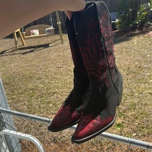Nomad cowgirl boots - red and black